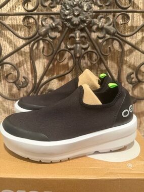 OOFOS OOahh Sport Slide Black Comfort Recovery Sneakers Women's Sz 7 retail $130